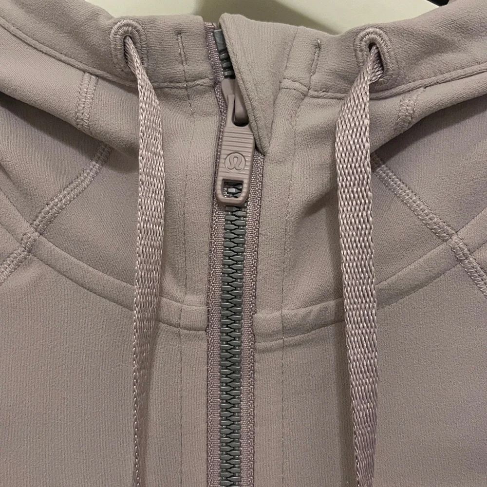 Lululemon define hooded jacket size 2 in pink bliss (nulu) - Picture 2 of 5